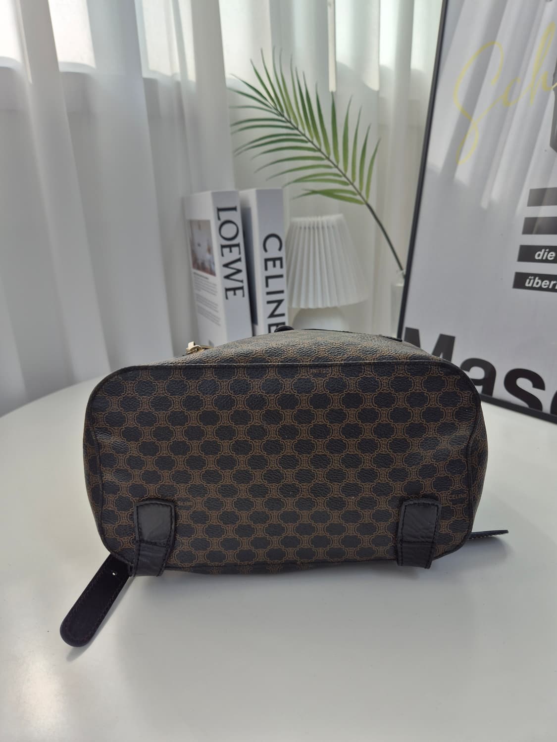 셀린느 마카담 백팩 상품이미지6