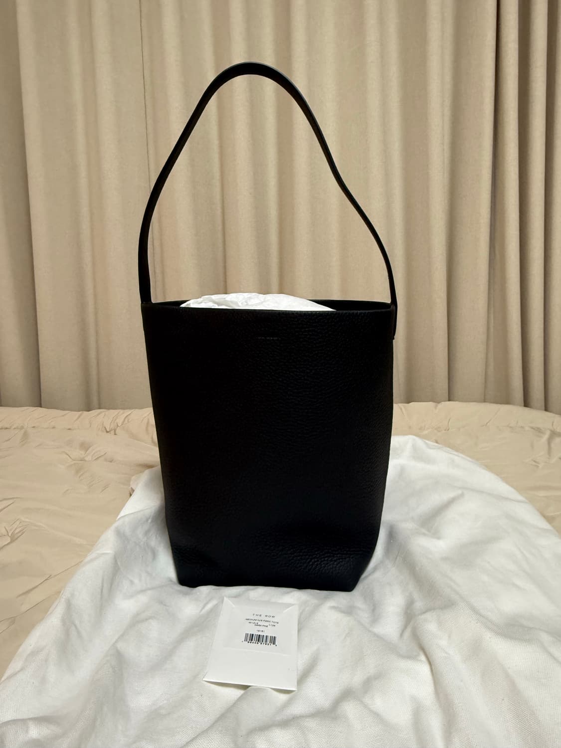 THE ROW 파크 미디움 블랙 (FW2025) 상품이미지2