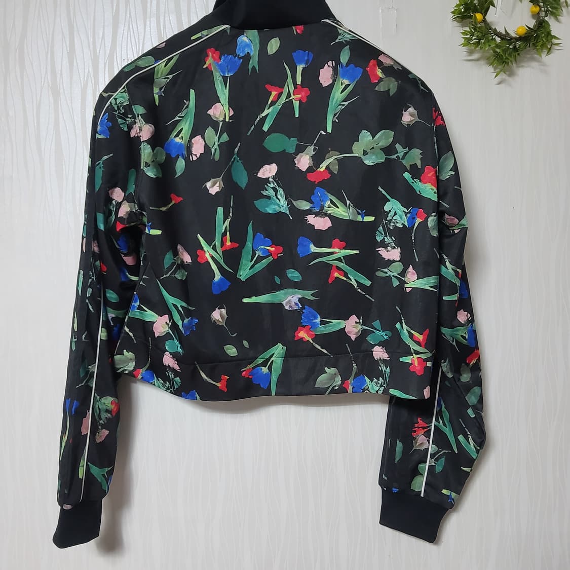 새옷 아디다스 벨리스트 플로럴 크롭 져지 트랙 재킷 자켓 66 상품이미지7