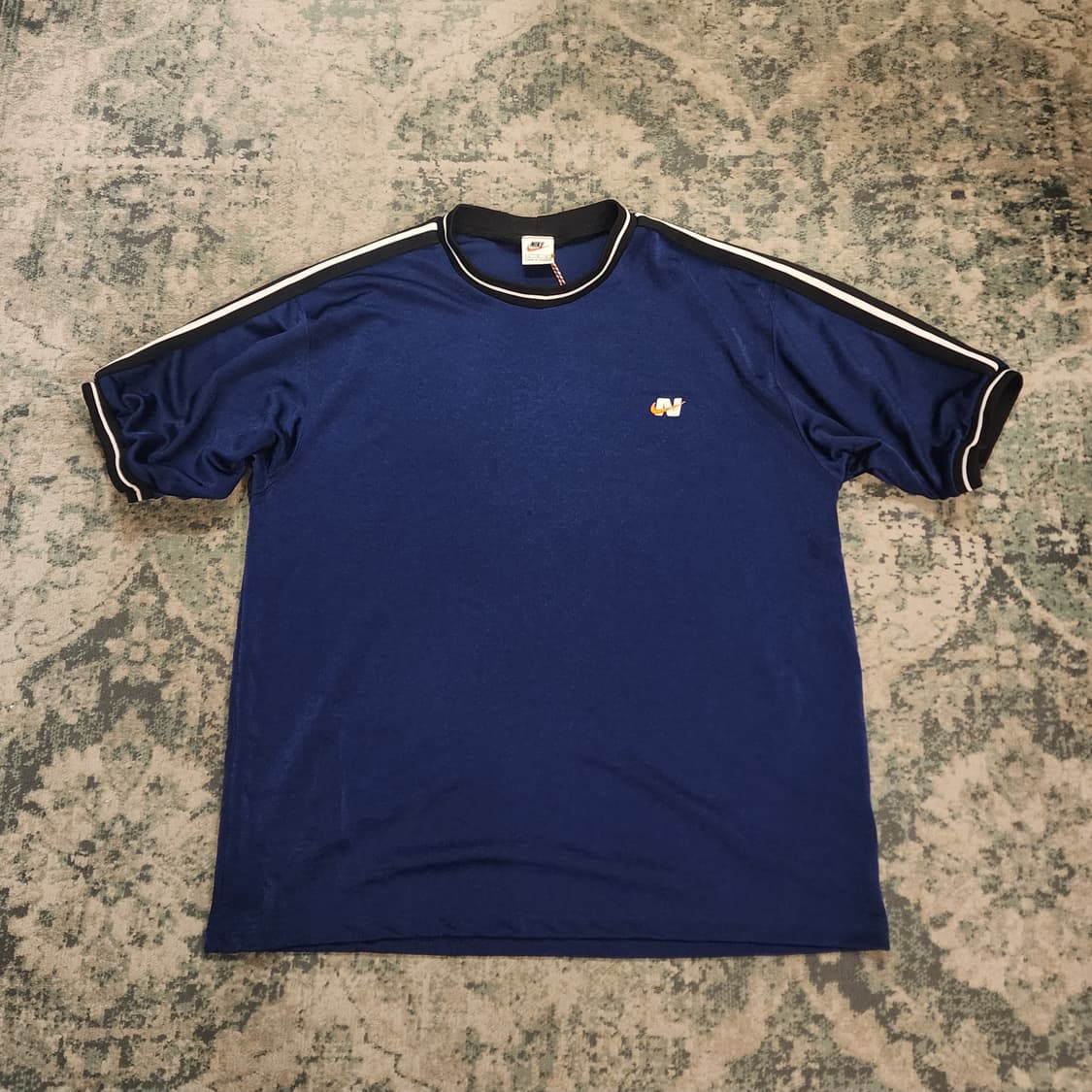 90s 제작 나이키 스포츠 반팔티 상품이미지1