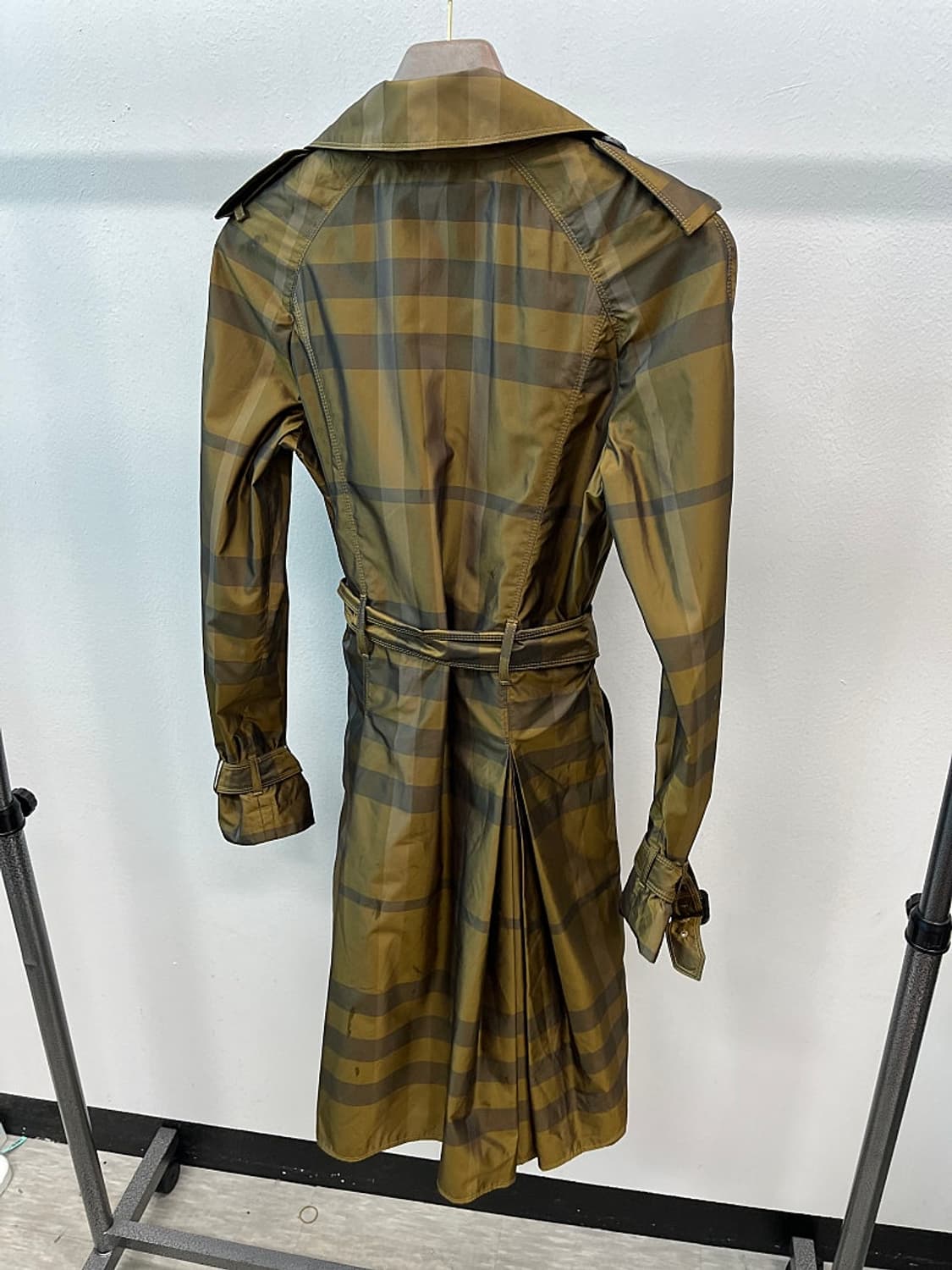 여) 버버리 체크 올리브그린 트렌치코트  상품이미지7