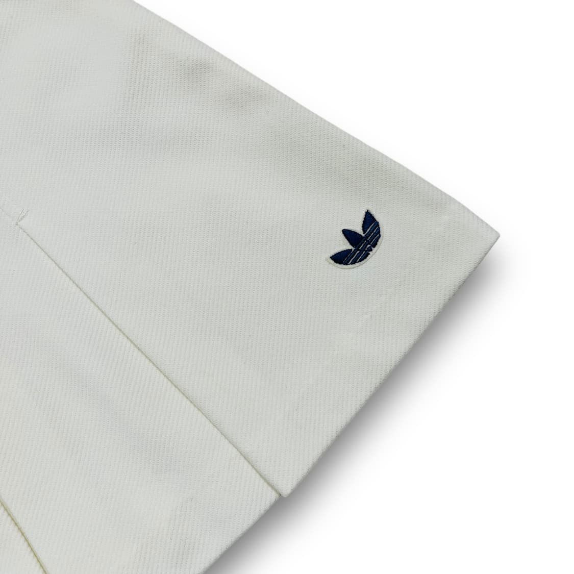 아디다스 90s 스몰 로고 클래식 화이트 테니스 스커트 상품이미지2