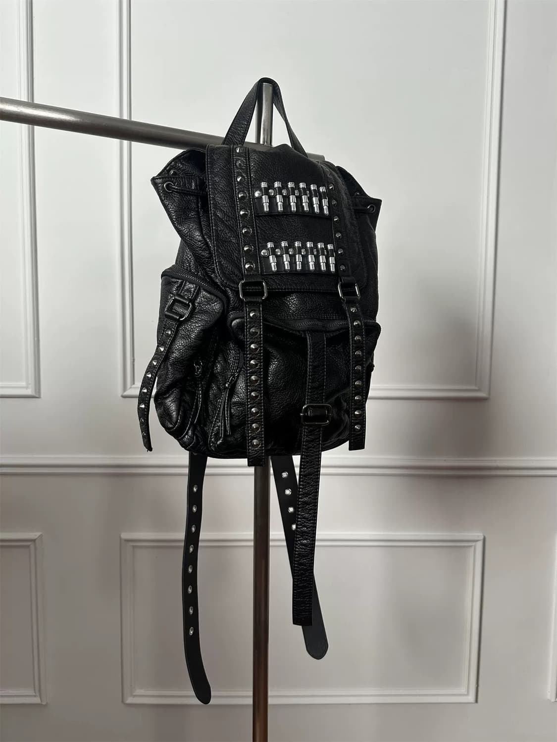 Opium Bullet Leather Backpack 상품이미지2