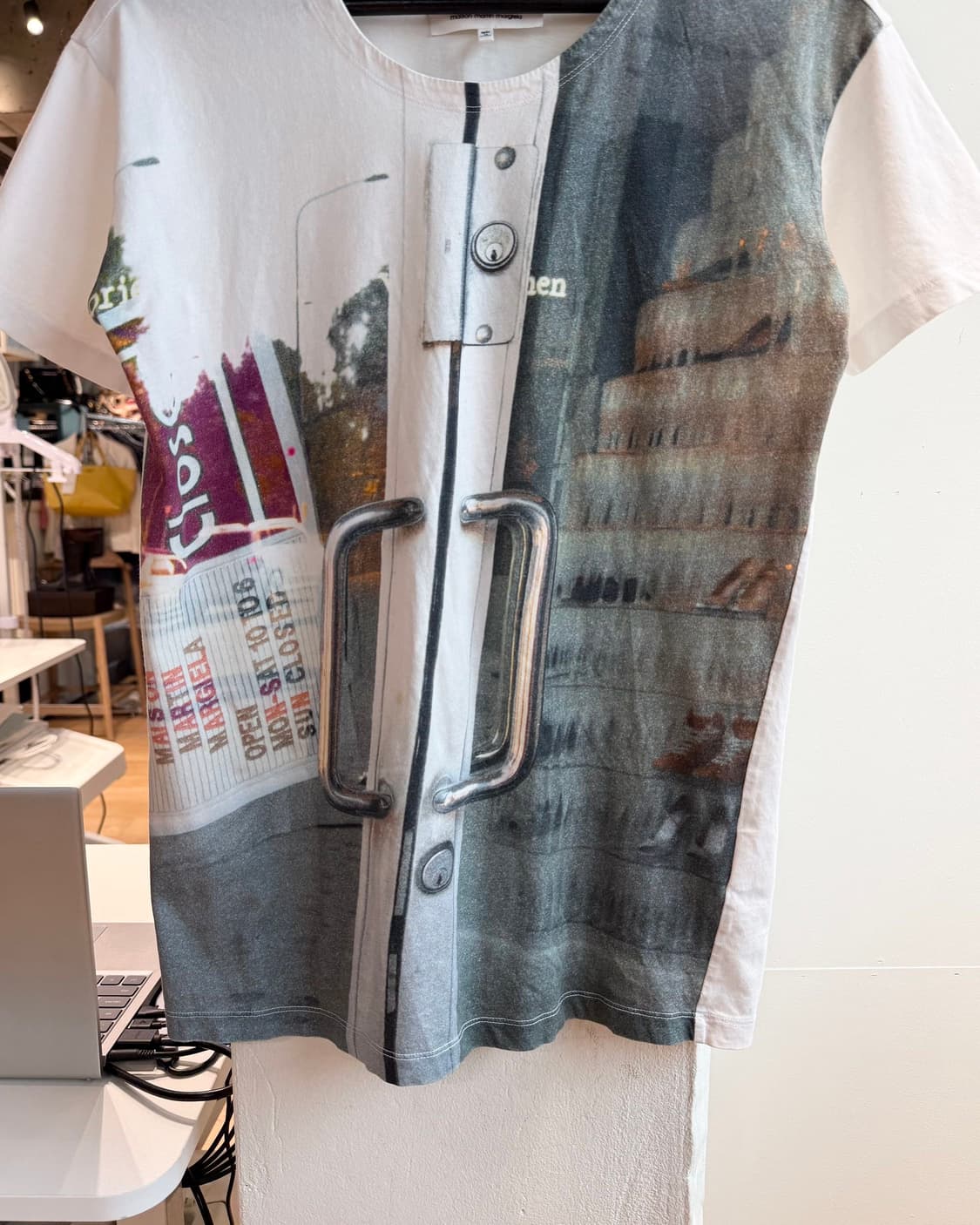 mm6 도어 프린팅 하프티 상품이미지5