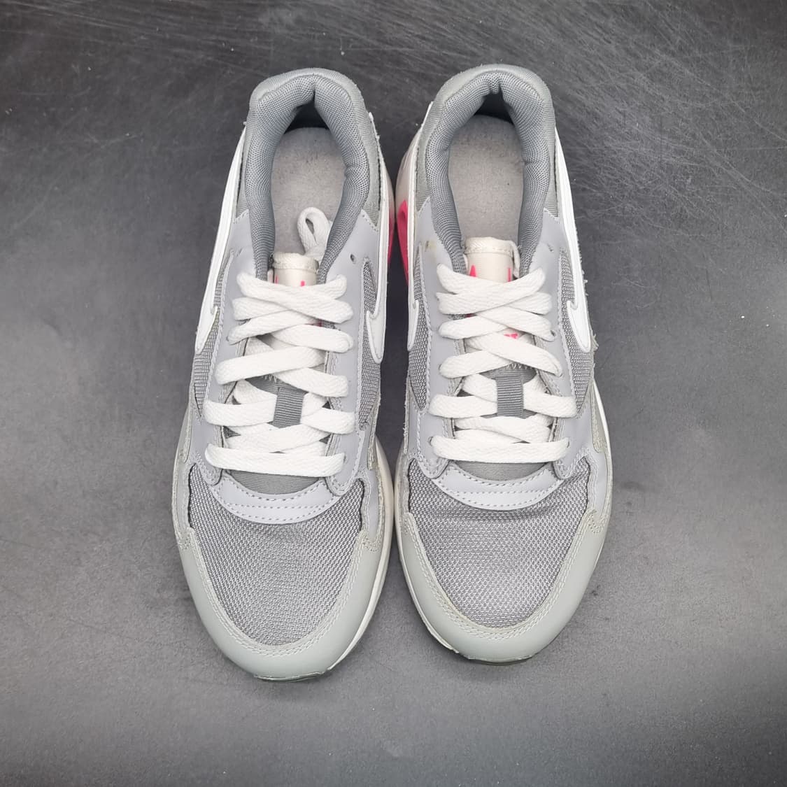 나이키 에어맥스st 여성 운동화230 상품이미지2