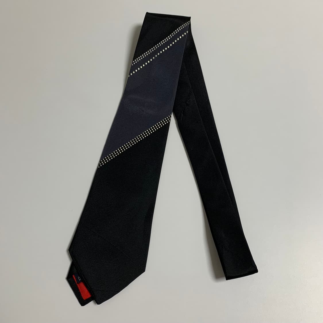 발리(BALLY) 블랙 도트 스트라이프 100실크 명품넥타이 A+등급 상품이미지8