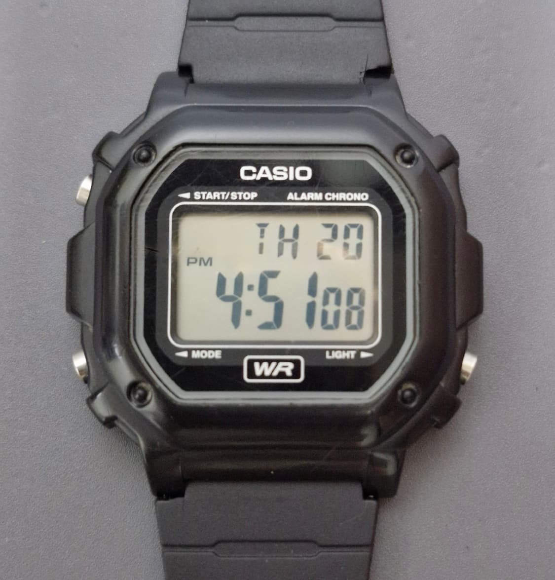 카시오 전자시계 F-108WH 상품이미지1