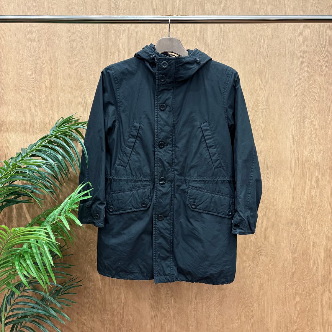 마가렛 호웰 야상 후드 자켓 체스트 사선 포켓 허리 스트링 디테일 블랙 상품이미지1