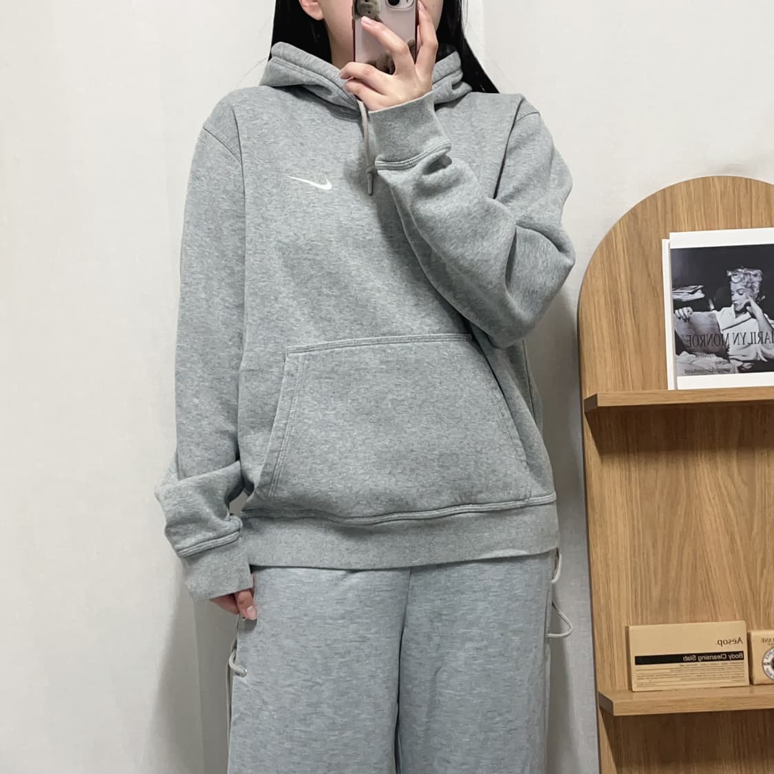 [정품] 나이키 그레이 화이트 스우시 기모 후드티 [ L ] 상품이미지2