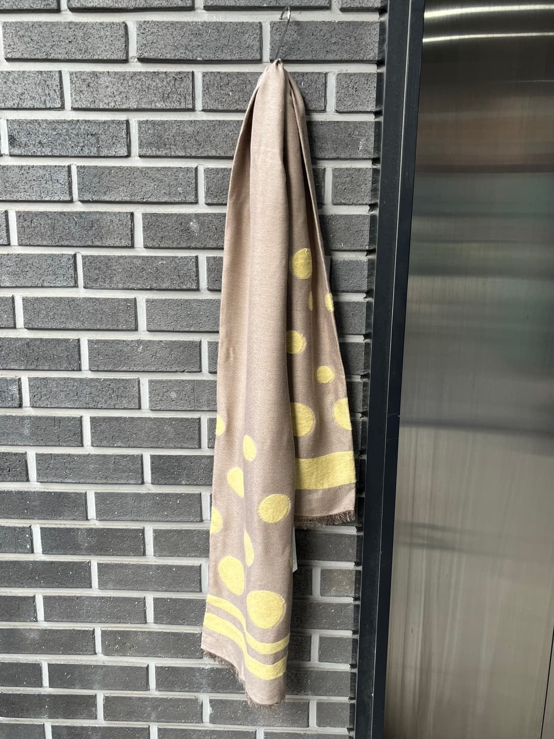 울 도트 패턴 머플러 베이지 상품이미지2