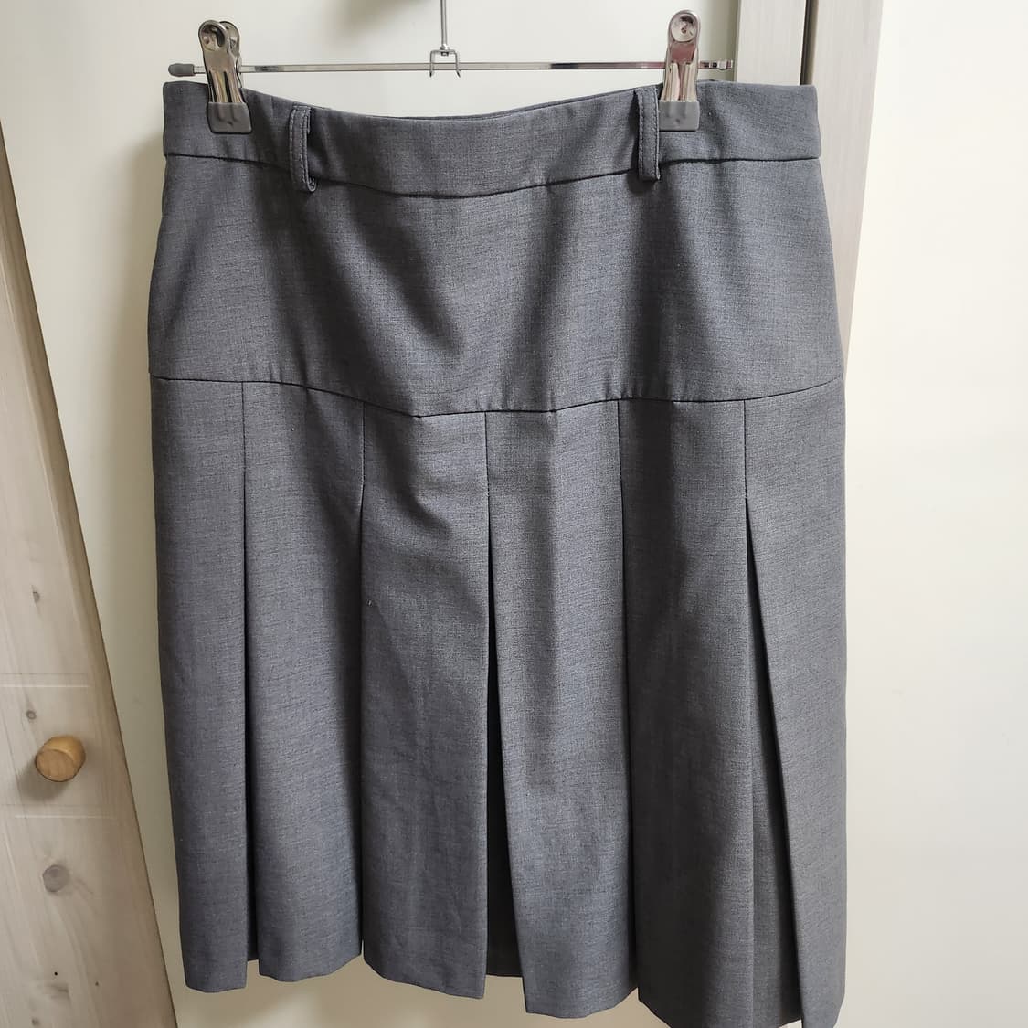 므넴 치마 므넴 스커트 루프 플릿티드 미디 그레이 mnem 제작 상품이미지2