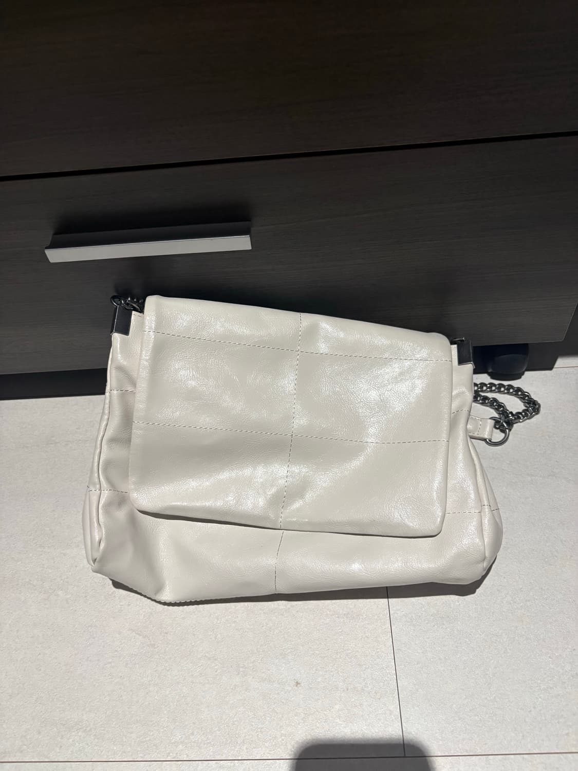 자라 락플랩백 숄더백 화이트 상품이미지3