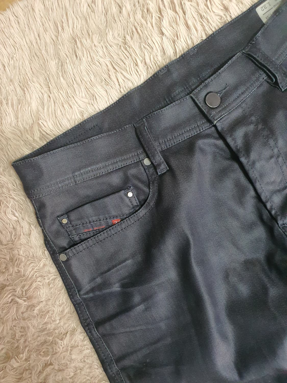 디젤 코팅 블랙진 상태좋고 깨끗해요.사이즈 32~34 상품이미지2