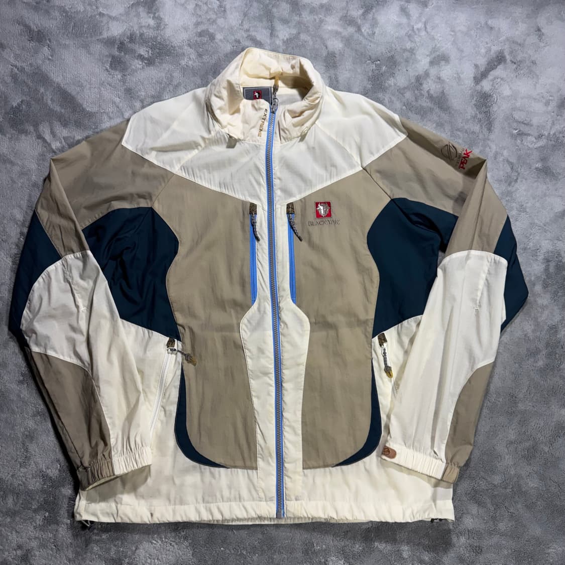 블랙야크 익스트림팩 경량 바람막이 상품이미지1