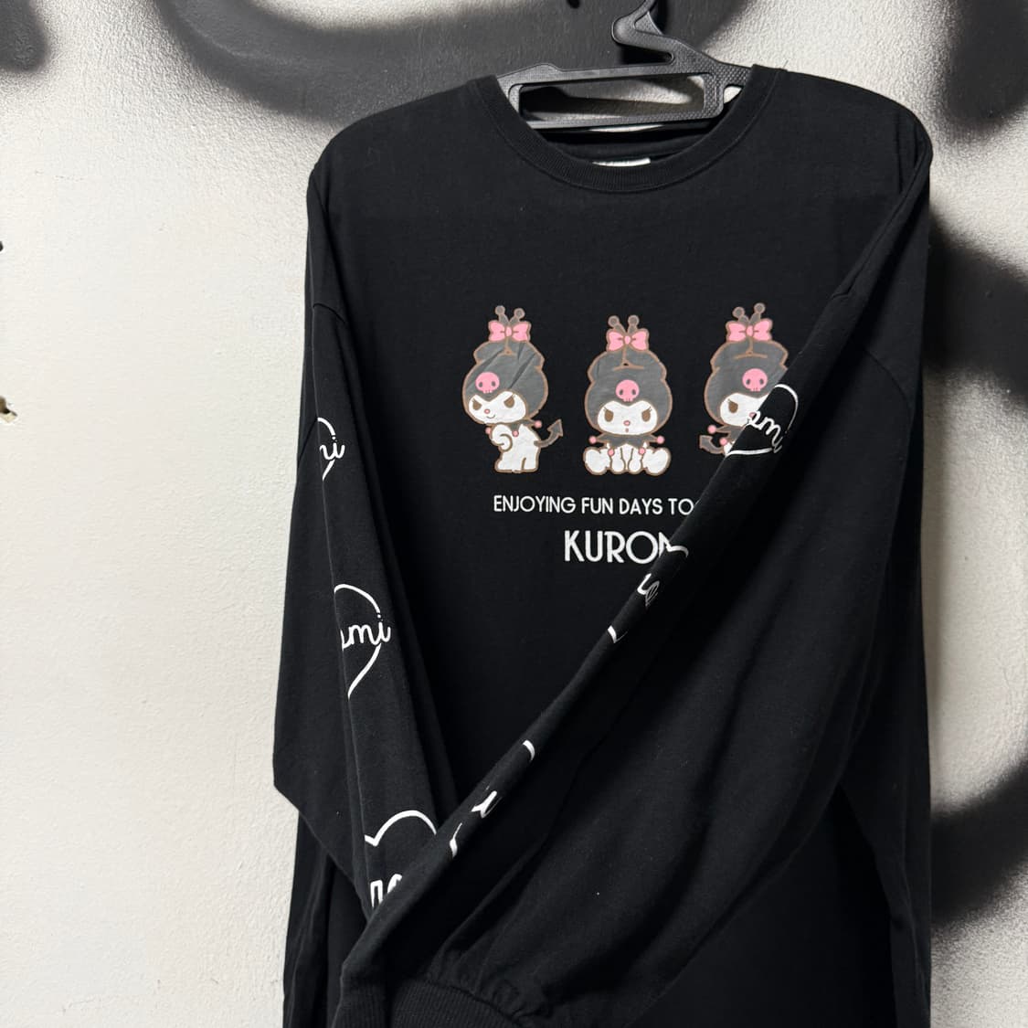 산리오 쿠로미 멀티 프린팅 루즈핏 롱 슬리브 티셔츠 상품이미지4