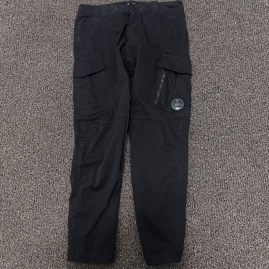 CP컴퍼니 한국매장판 렌즈 블랙 카고바지 46사이즈 상품이미지1