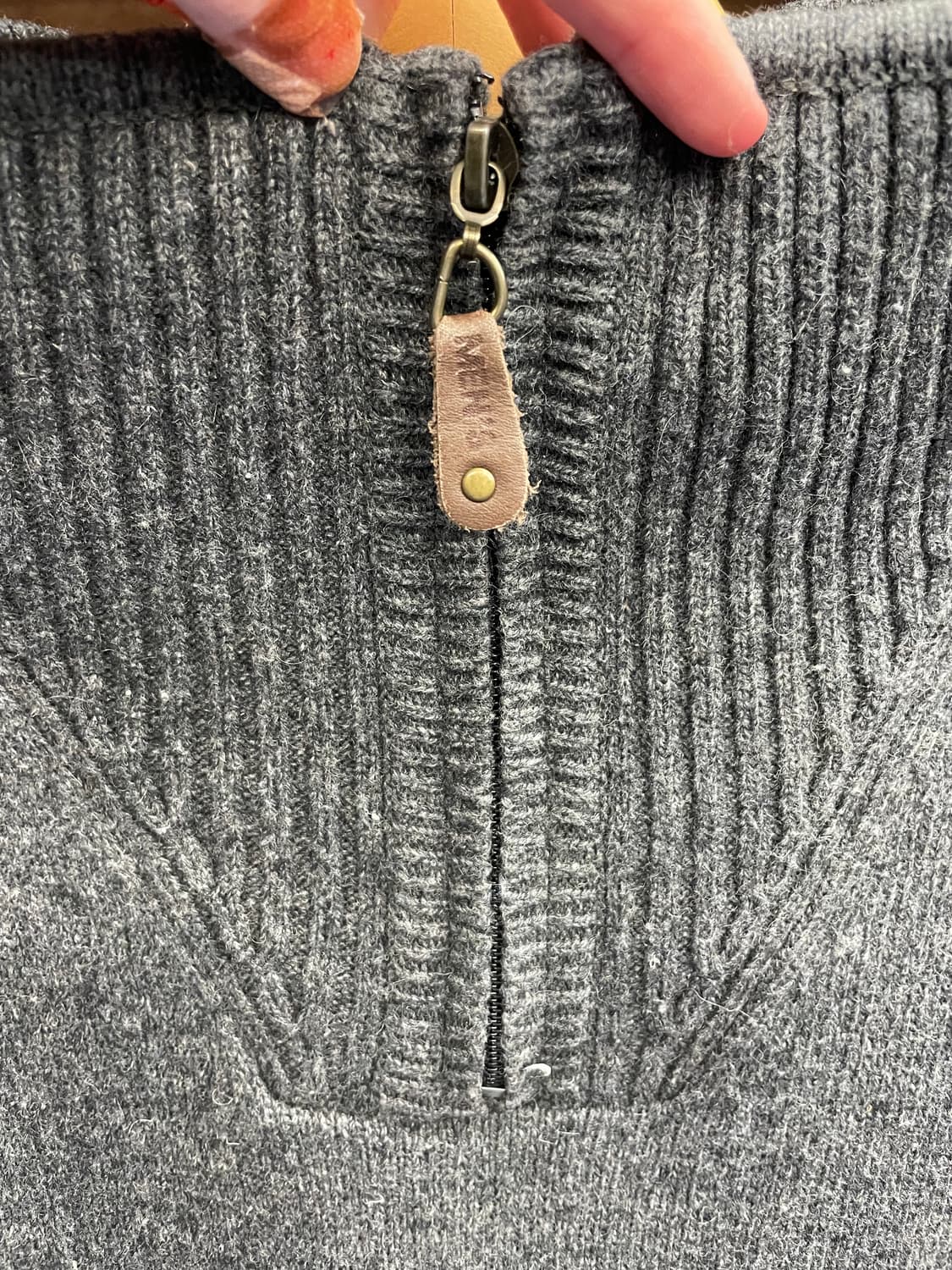 Burberry 버버리 하프집업 기마로고 니트 상품이미지6