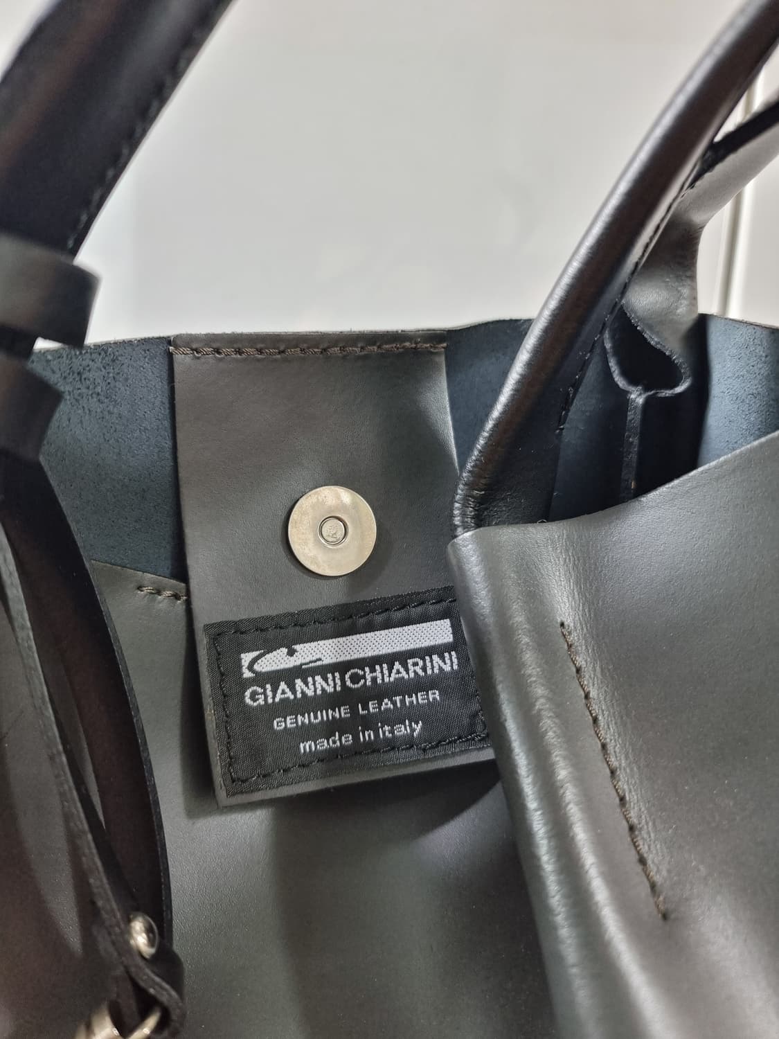 새상품)Gianni Chiarini 소가죽 토트백 블랙 상품이미지2