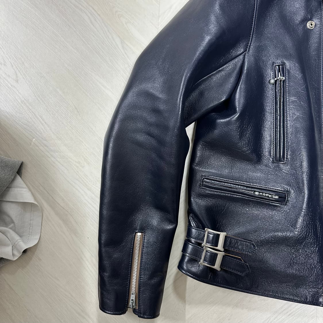 어딕트 클로즈 ad02 46  다크블루 호스하이드 상품이미지2