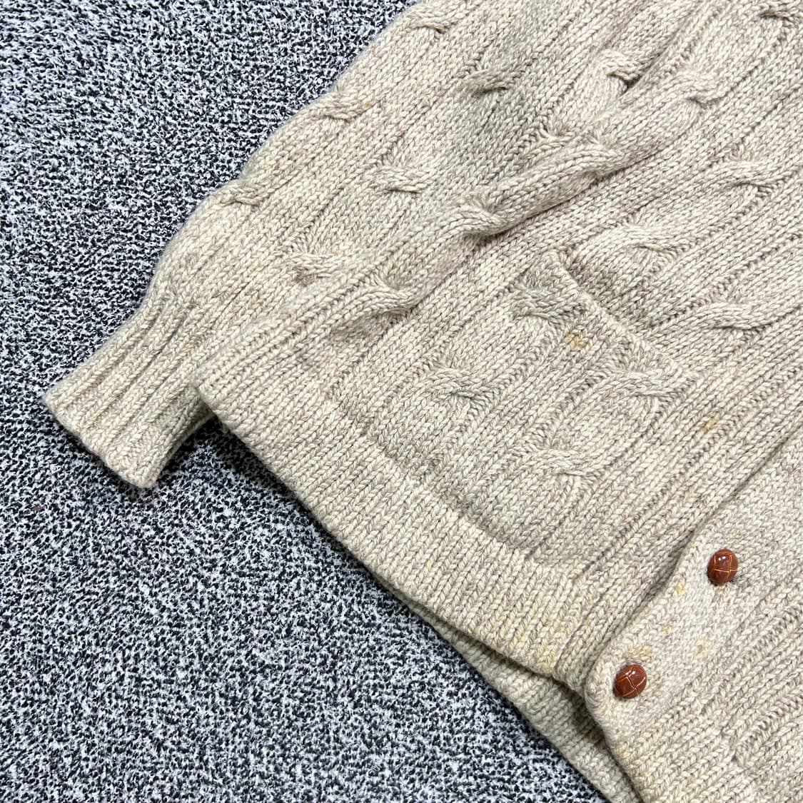 폴로 숄카라 헤비 울 니트 케이블 가디건 상품이미지3