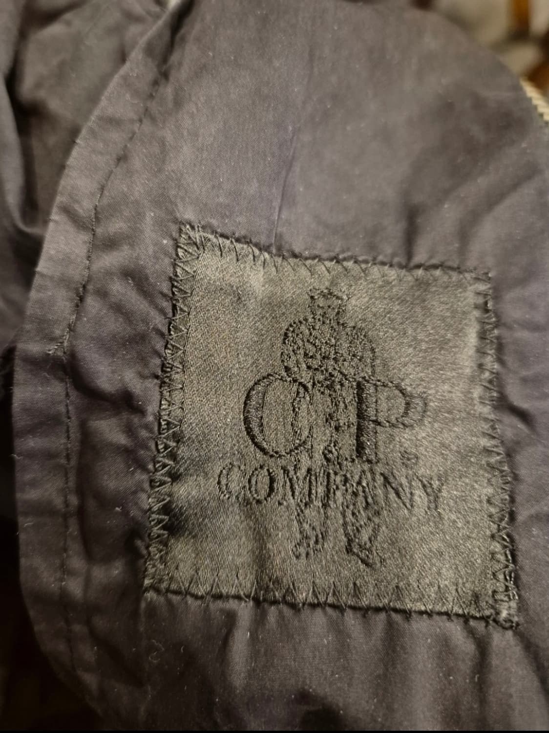 급처 CP컴퍼니 씨피 렌즈와펜 하프 롱 나일론 자켓 105 상품이미지4