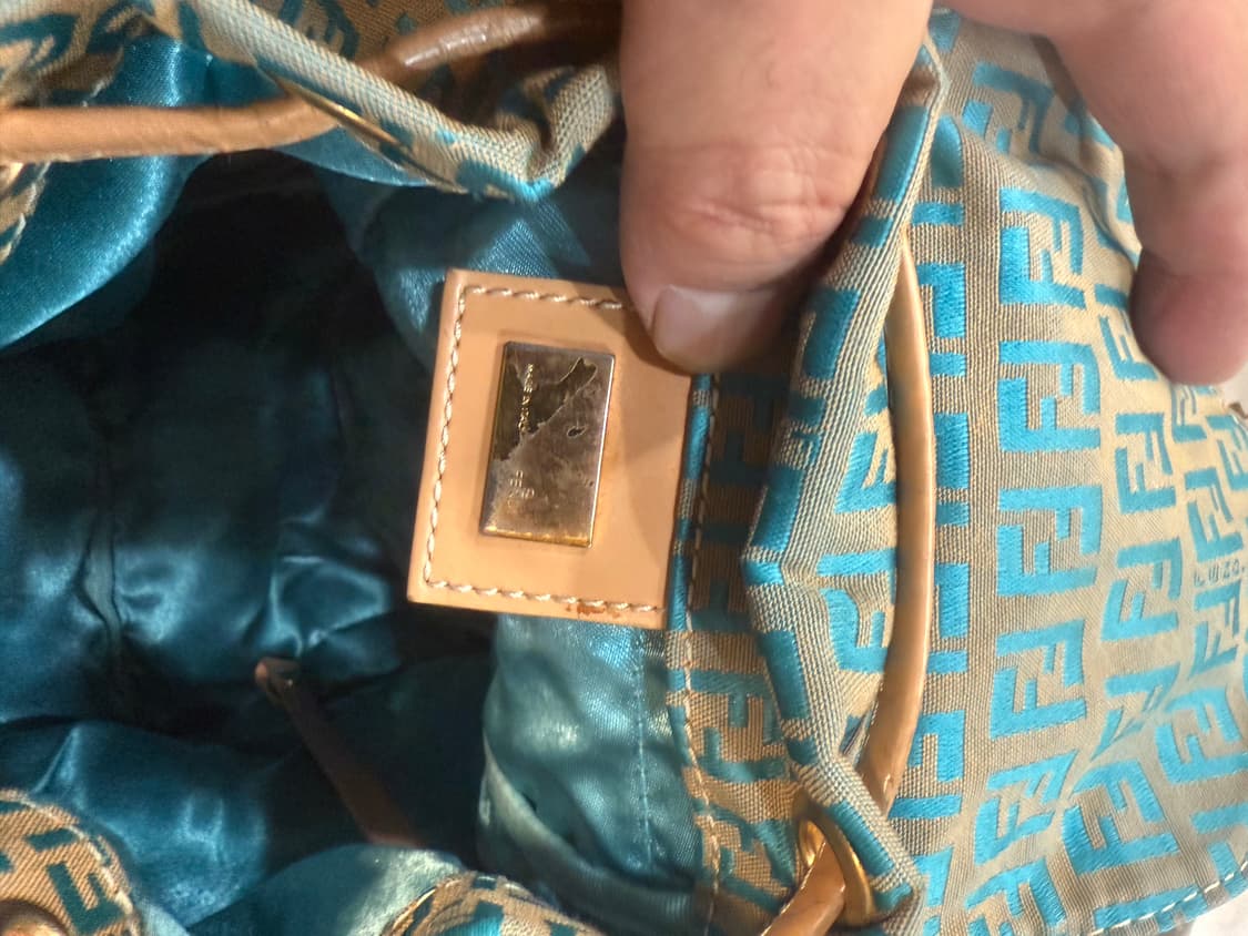 정품 펜디 주카 미니 백팩 팝니다 상품이미지7