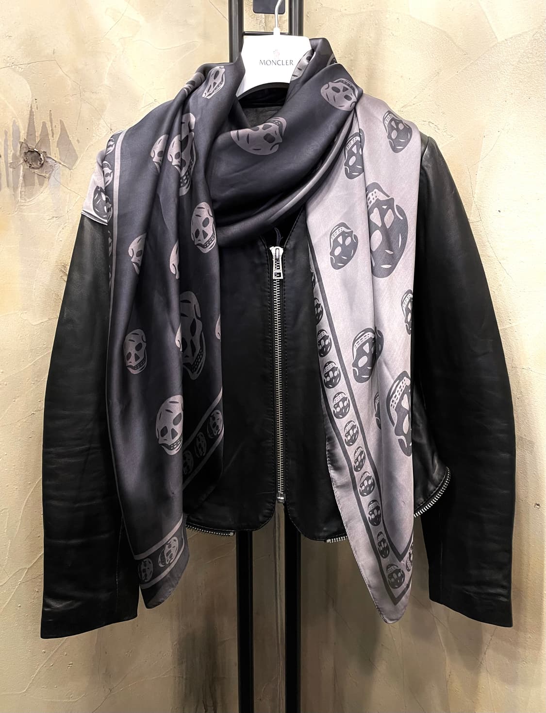 알렉산더맥퀸 대형 실크 스카프 상품이미지1