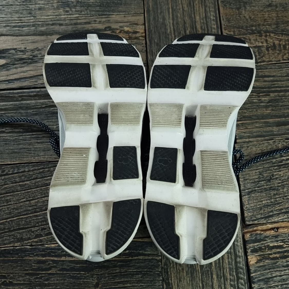 [온러닝] 클라우드몬스터 올 화이트 런닝화 M19030 상품이미지6