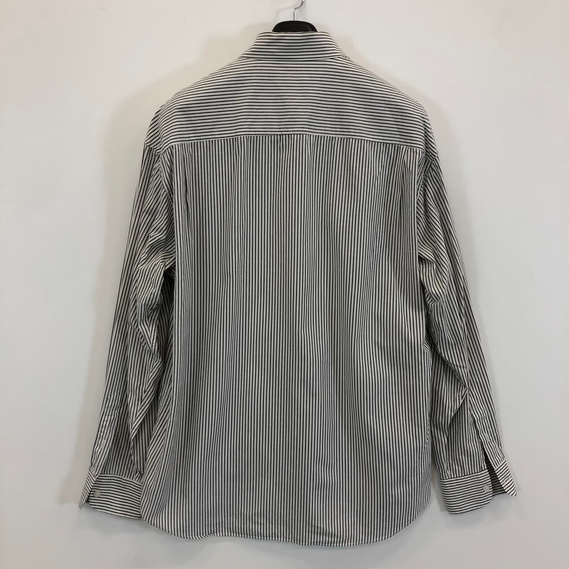 스테디 에브리웨어 스트라이프 셔츠 3 검,흰 상품이미지4