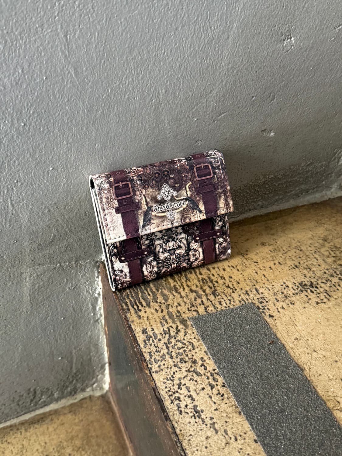 오즈온 오즈크로스 스팀펑크 그래픽 지갑 상품이미지1