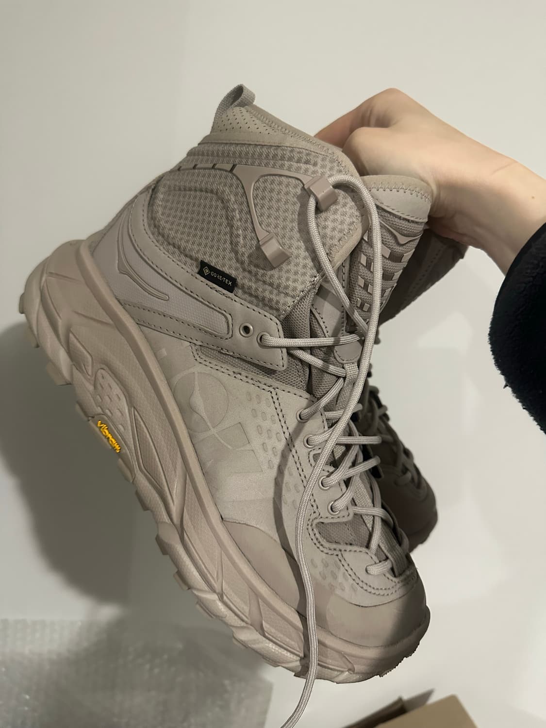 255)호카 토르 울트라 하이 심플리 토프 상품이미지7