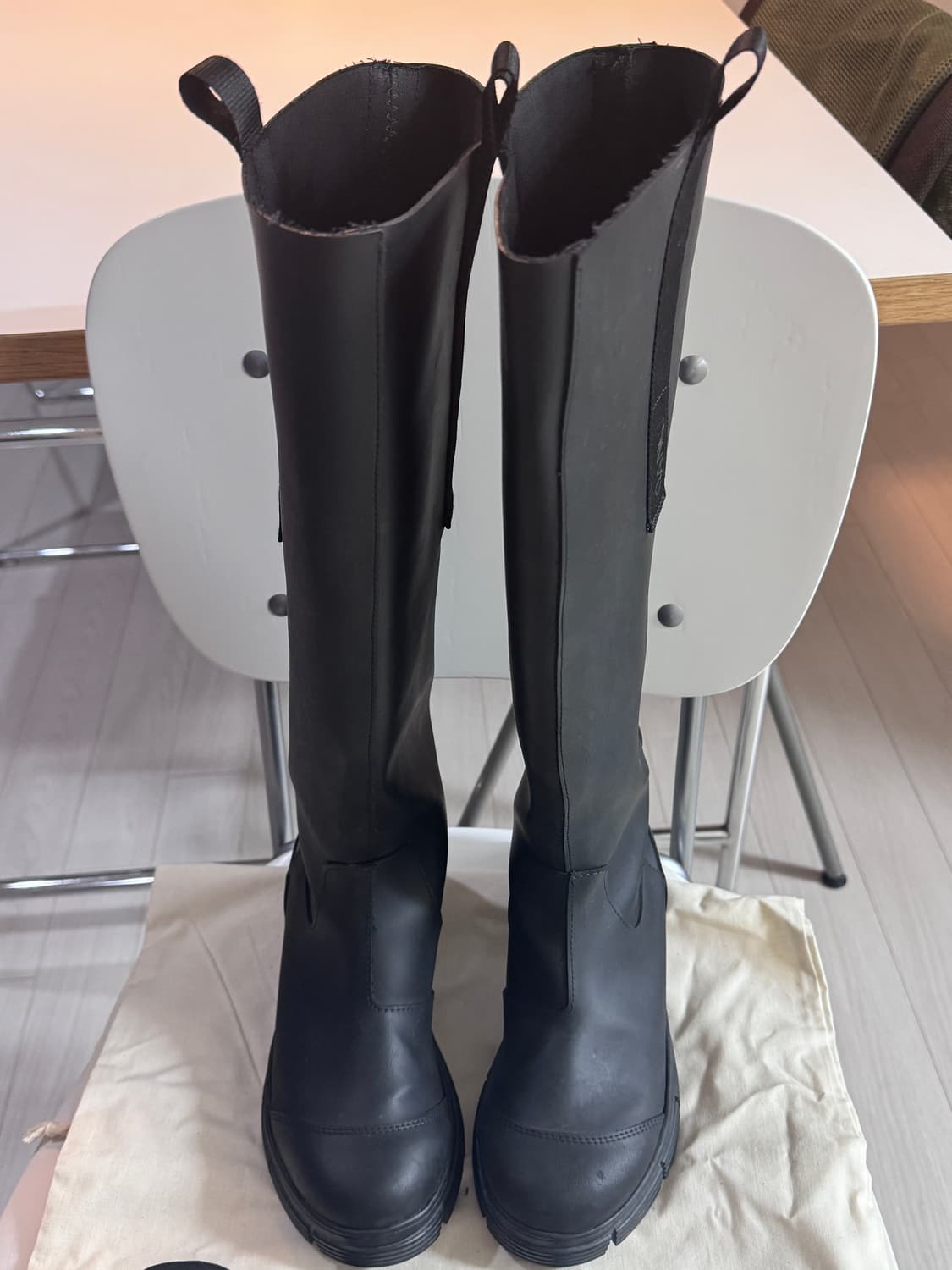 ganni 롱부츠 블랙색상 판매합니다 상품이미지1
