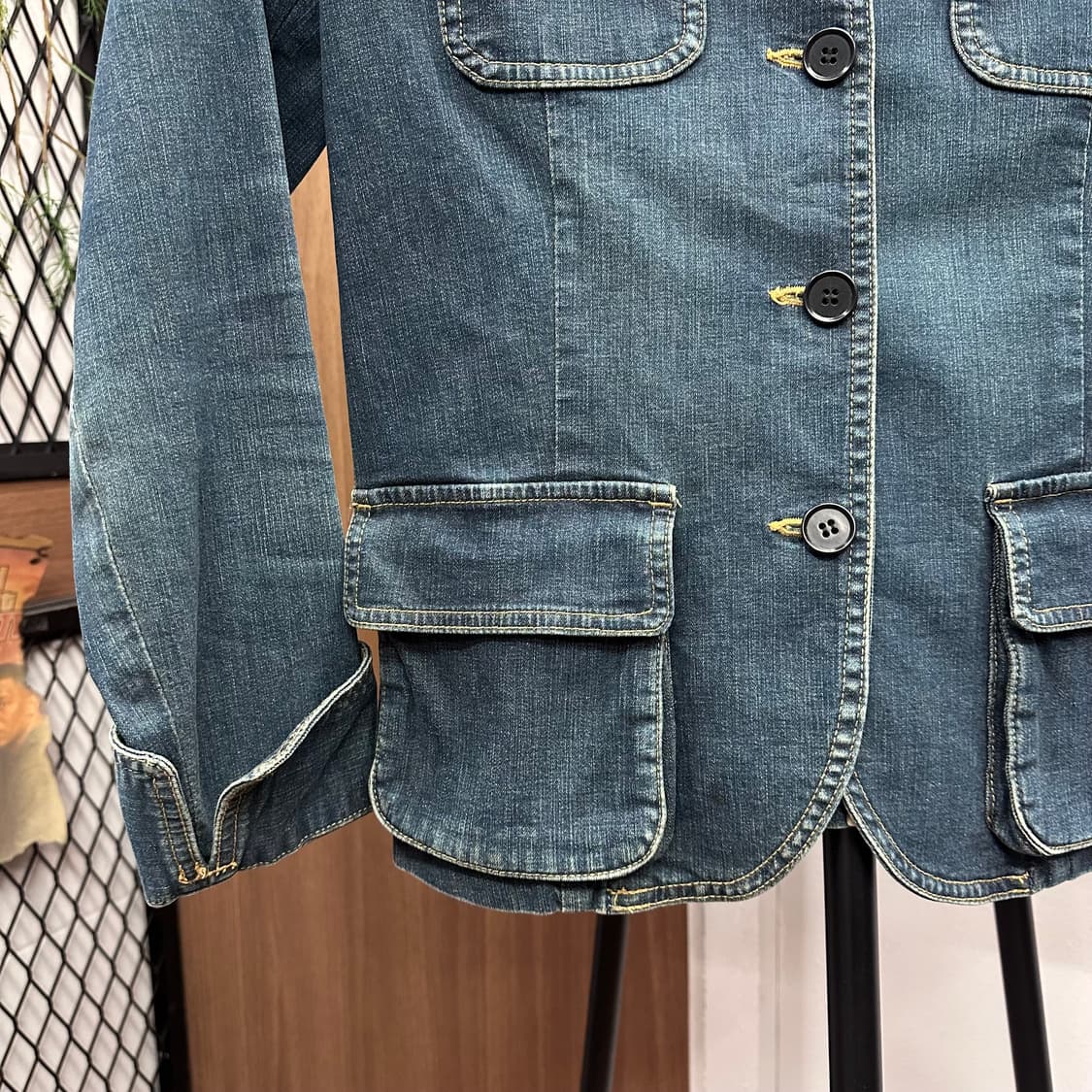 Pocket Detail Vintage Denim Jacket 상품이미지4