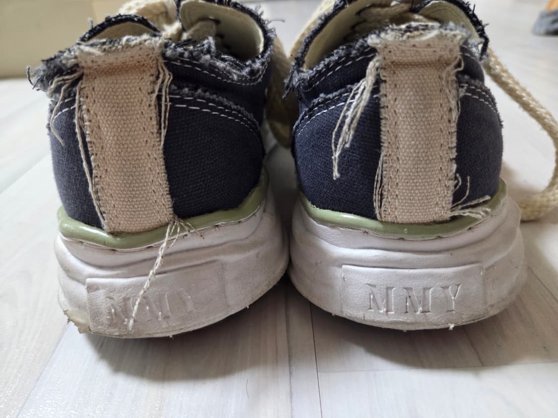 메종 미하라 야스히로 x 나이젤 카본 로우 컷 스니커즈 다크 네이비 41 상품이미지5