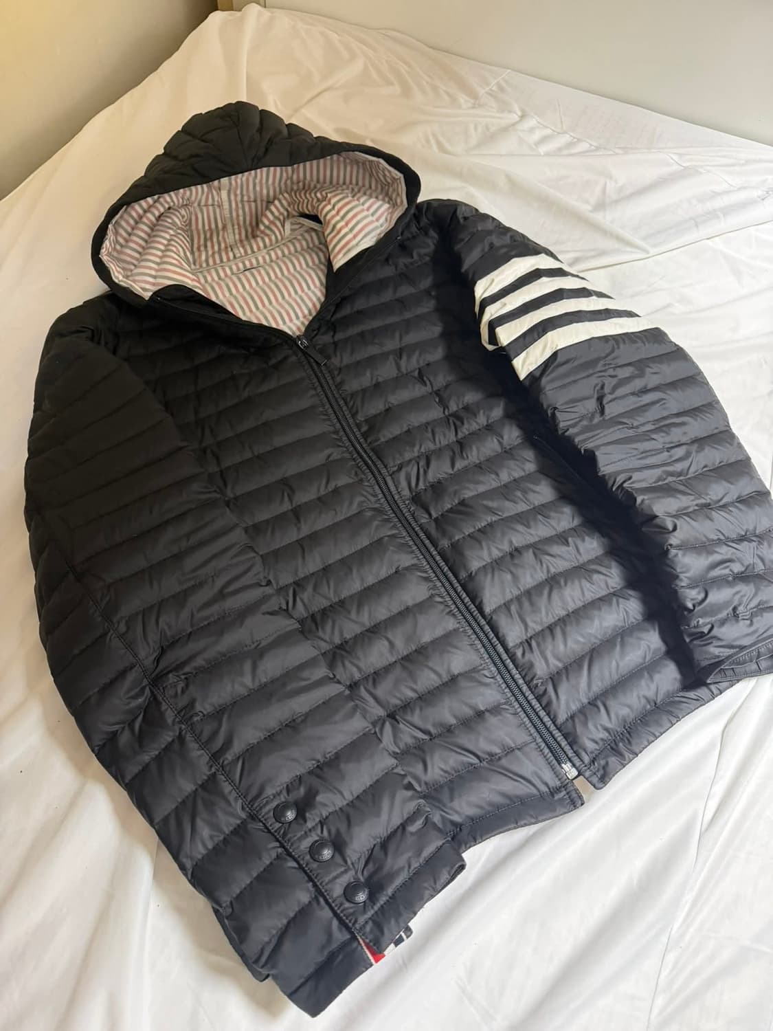 톰브라운 경량패딩 1사이즈 상품이미지1