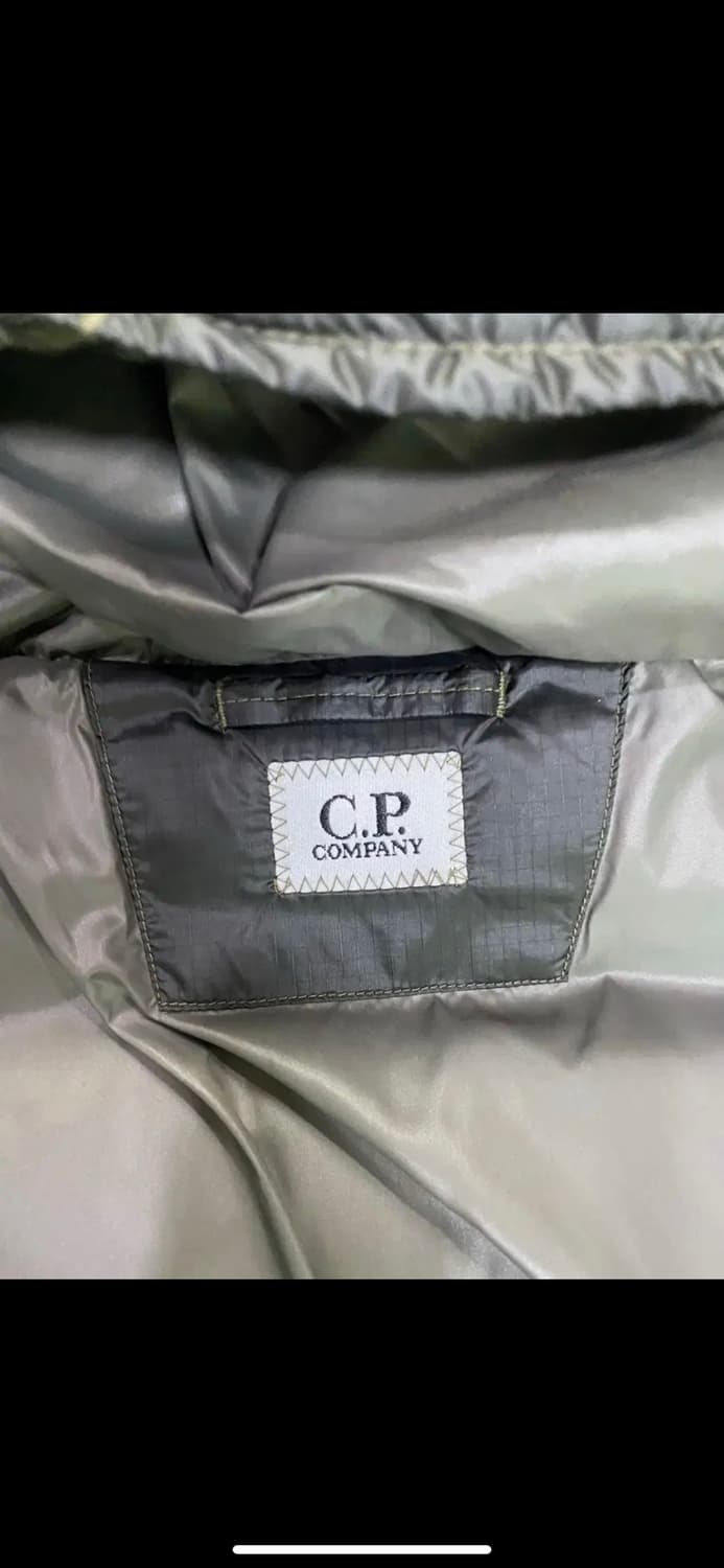 CP 컴퍼니 DD 쉘 자켓 패딩 올리브 나이트(김현우 패딩) 상품이미지4