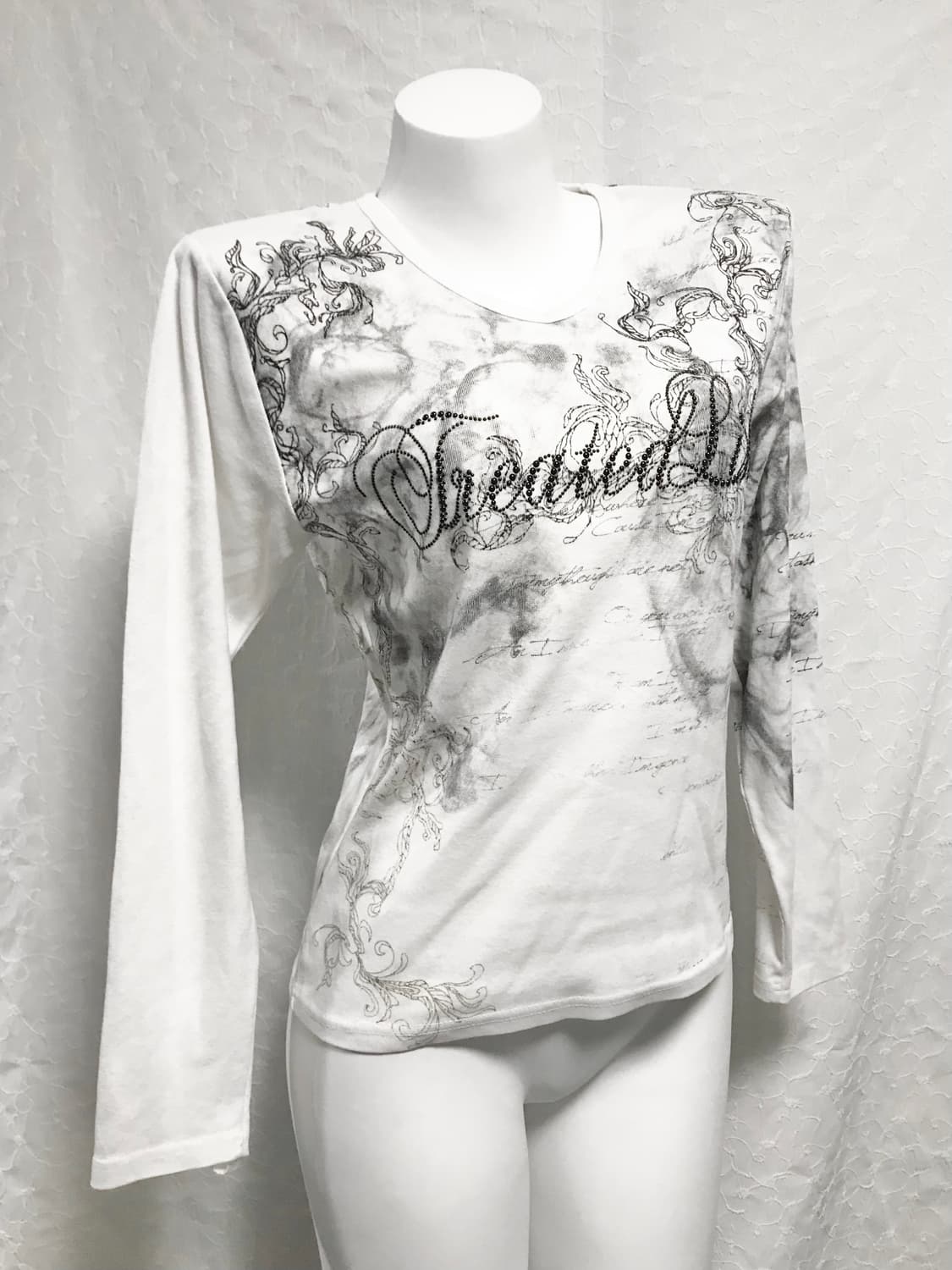 빈티지 펑크 레터링 스터드 자수 롱슬리브 탑 상품이미지2