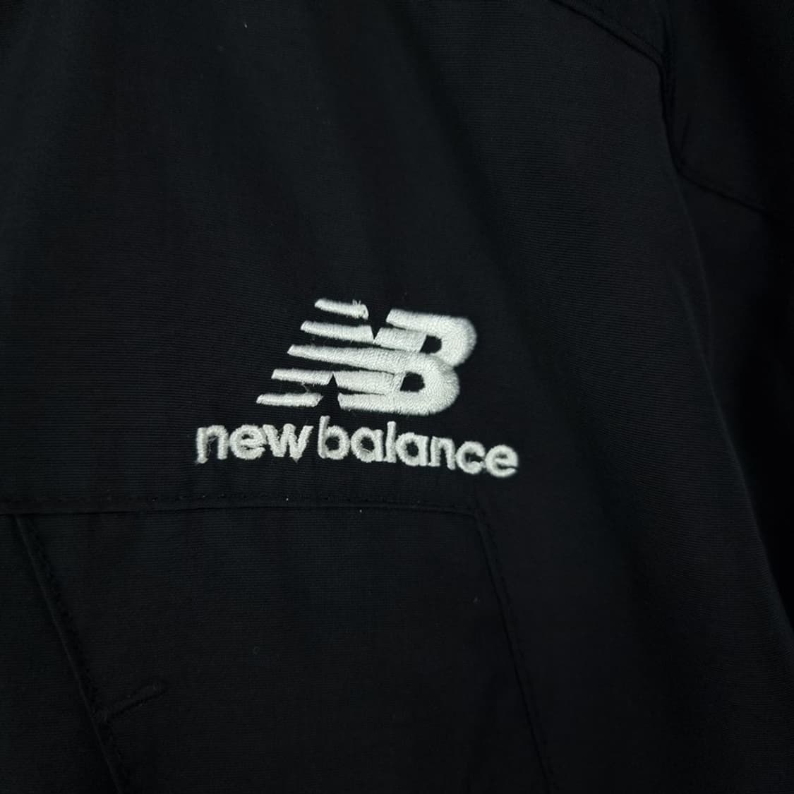 뉴발란스 로고 자수 후드 바람막이 자켓 블랙 M18918 상품이미지6