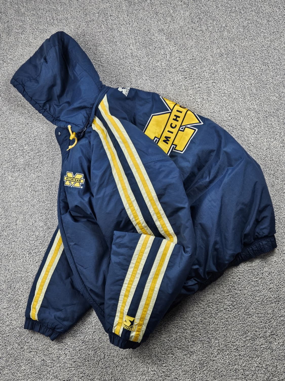 스타터 미시건 울버린즈 팀로고 라인 푸퍼 자켓 ( XL ) / 10179 상품이미지4