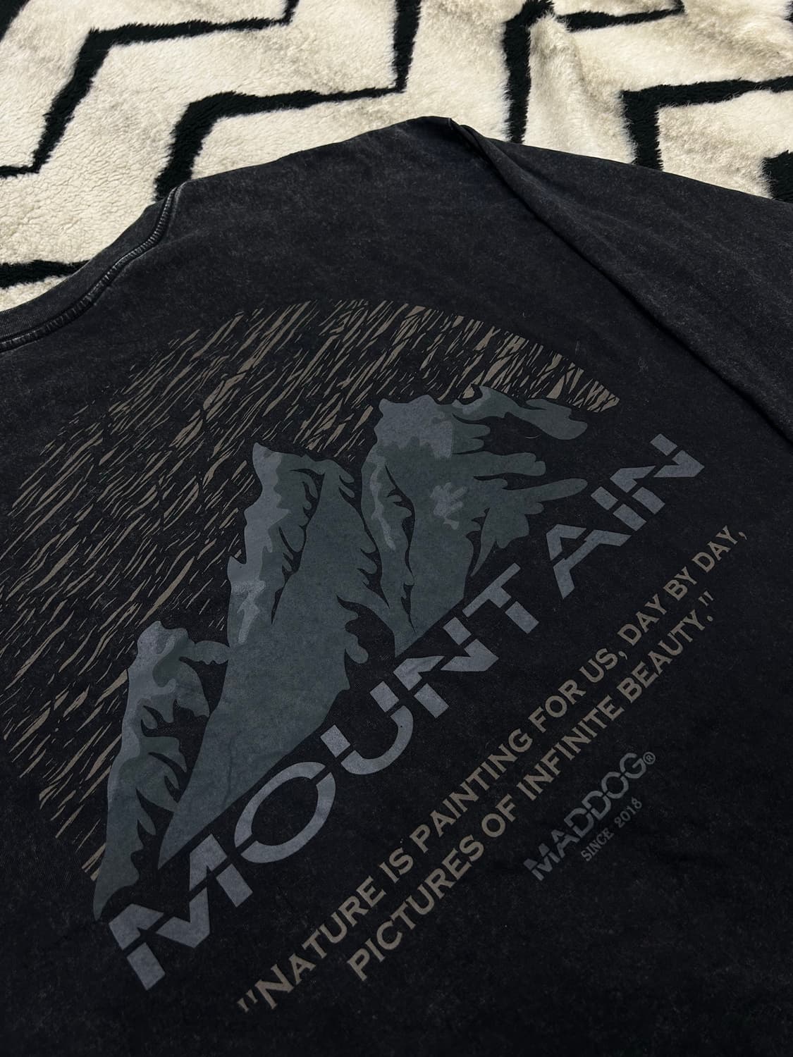 [XL]빈티지 매드독 피그먼트 긴팔 티 상품이미지1