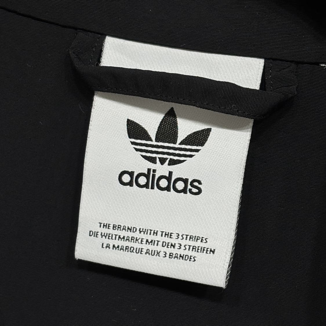 아디다스 빅로고 크롭 바람막이 상품이미지3