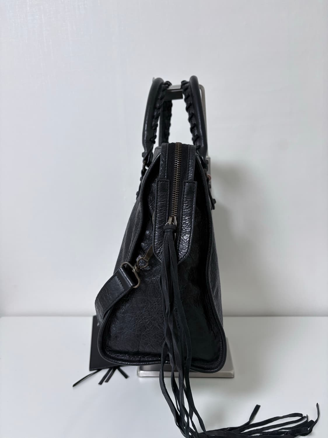 발렌시아가 시티 모터백 블랙 미디움 상품이미지3