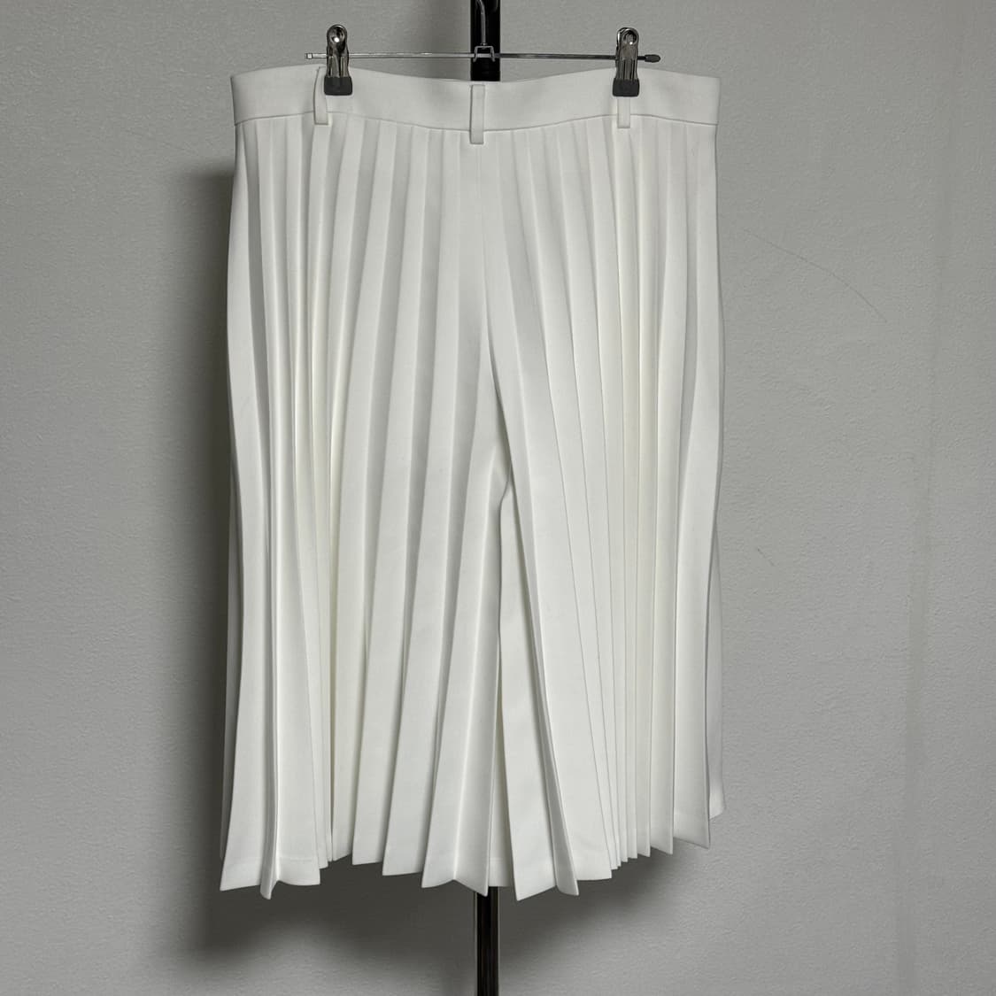 24aw 꼼데가르송 옴므플러스 플리츠 레이어드 숏팬츠m 상품이미지2