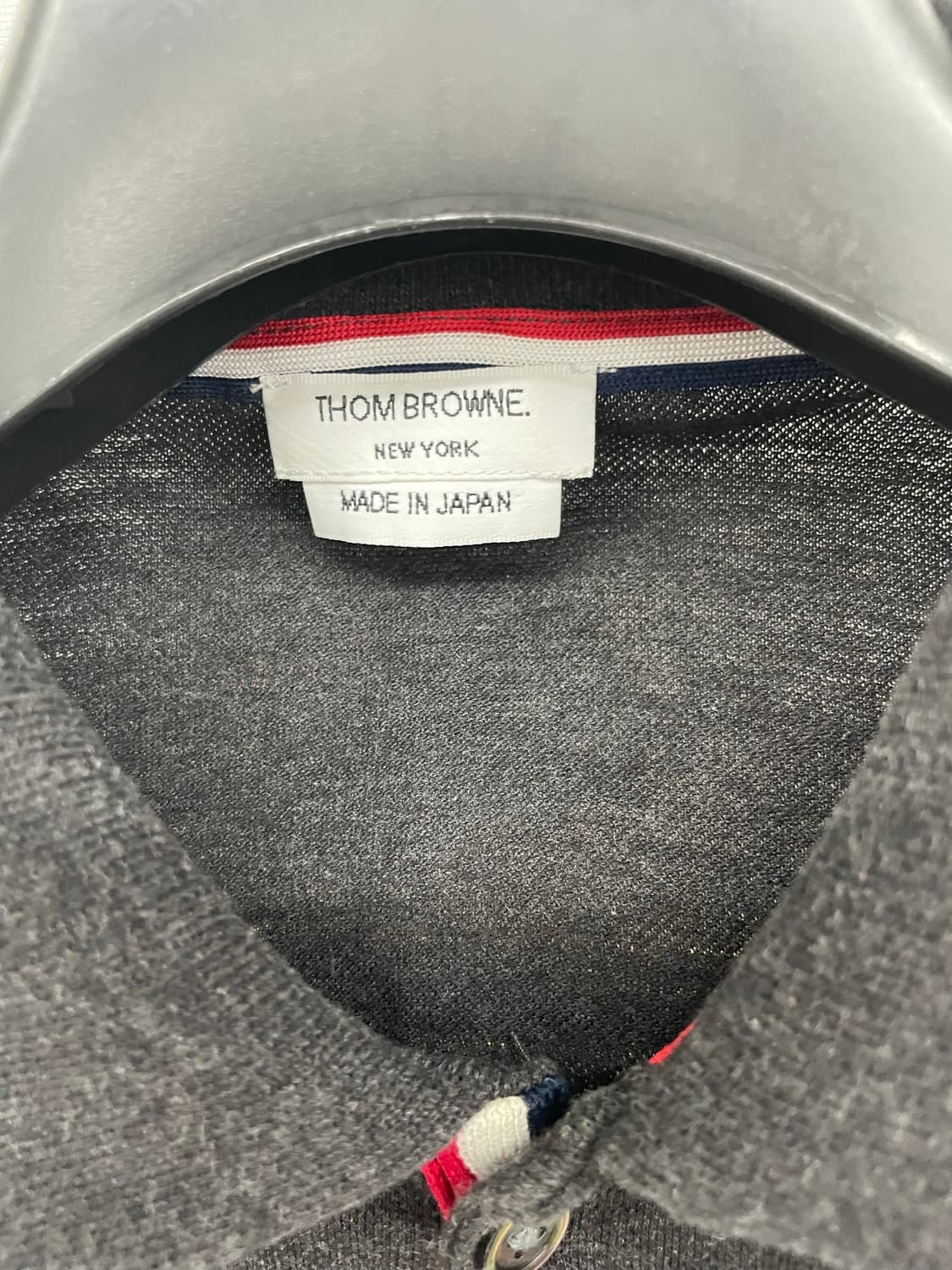 톰브라운 반팔 티셔츠 그레이 상품이미지3