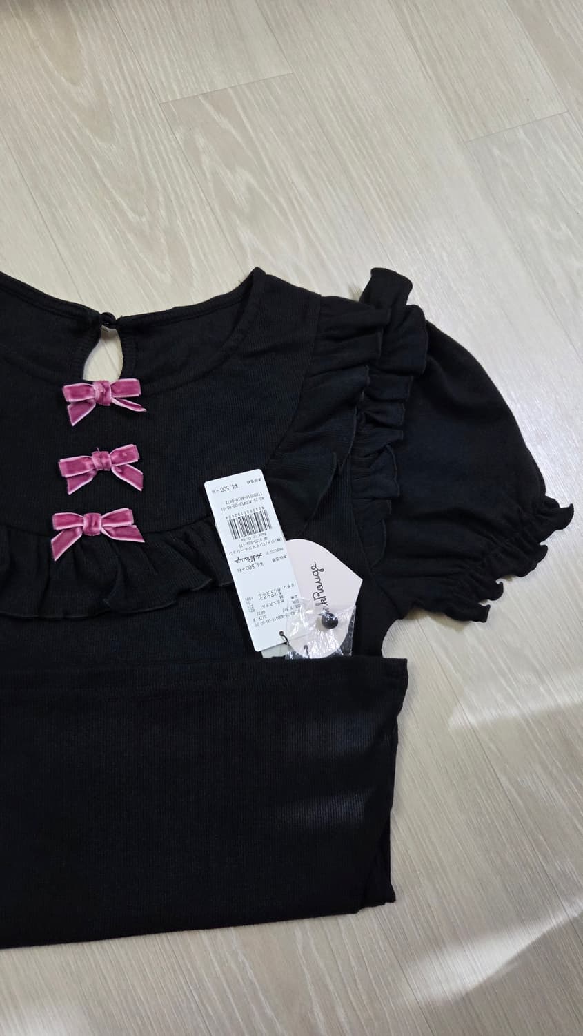 앙크루즈 벨벳 리본 프릴 티셔츠 상품이미지1