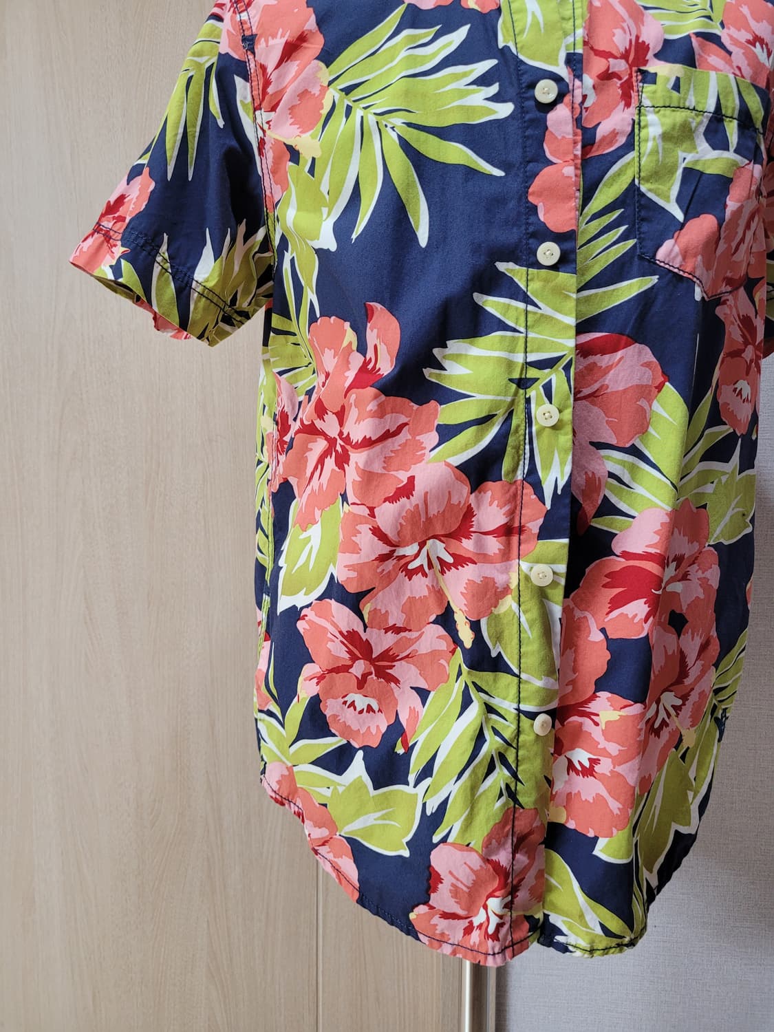 후아유 WHO.A.U 남자 트로피컬 반팔 셔츠 105 네이비 상품이미지4