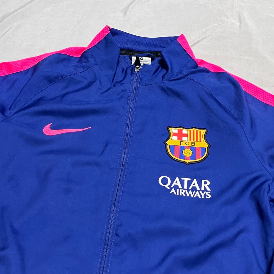 나이키 바르셀로나 유니폼 바람막이 상품이미지1