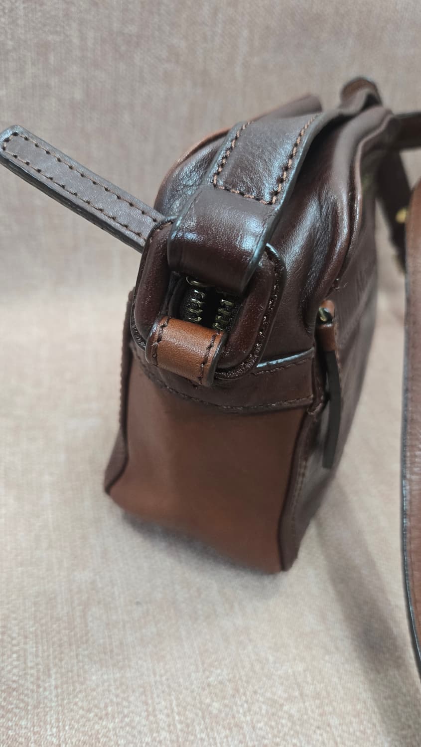 몽삭 Monsac-   앤틱스타일  가죽 미니 크로스백유니크한 디자ㅣ인 상품이미지3