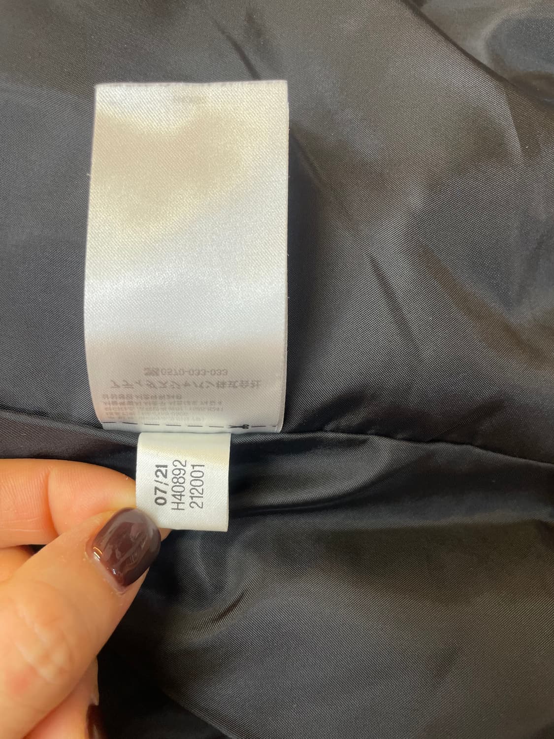 아디다스 뽀글이 플리스 집업 L 사이즈입니다. 색상은 블랙으로 무난하게  상품이미지7