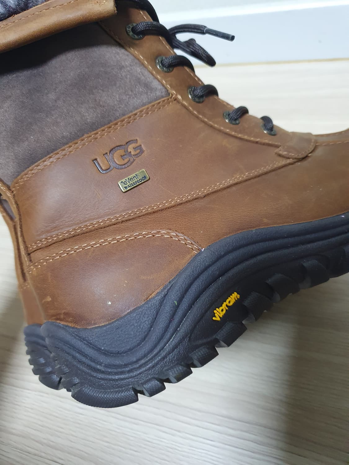 어그 아디론댁 비브람 부츠 260 상품이미지7